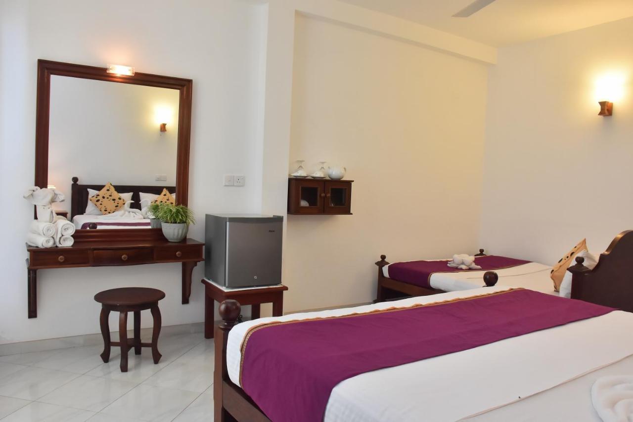 Villa De White Sambur Hikkaduwa Ngoại thất bức ảnh