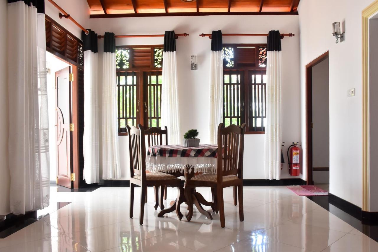 Villa De White Sambur Hikkaduwa Ngoại thất bức ảnh
